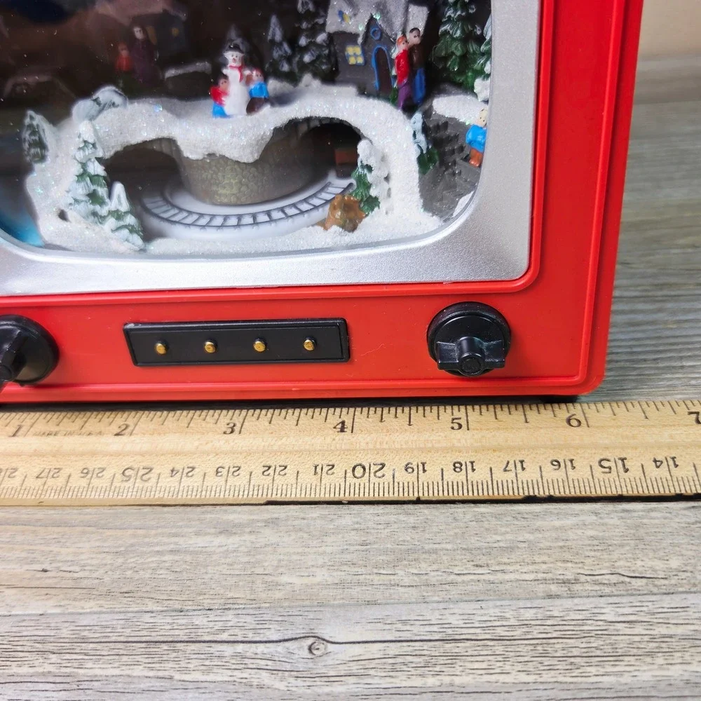 Retro TV Christmas Village‎ Scene Animated Lighted Holiday Decoration Train
